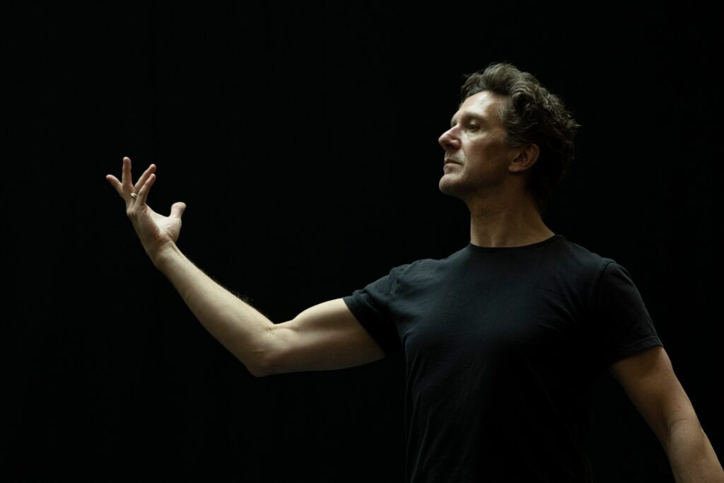 Gary Avis in rehearsal