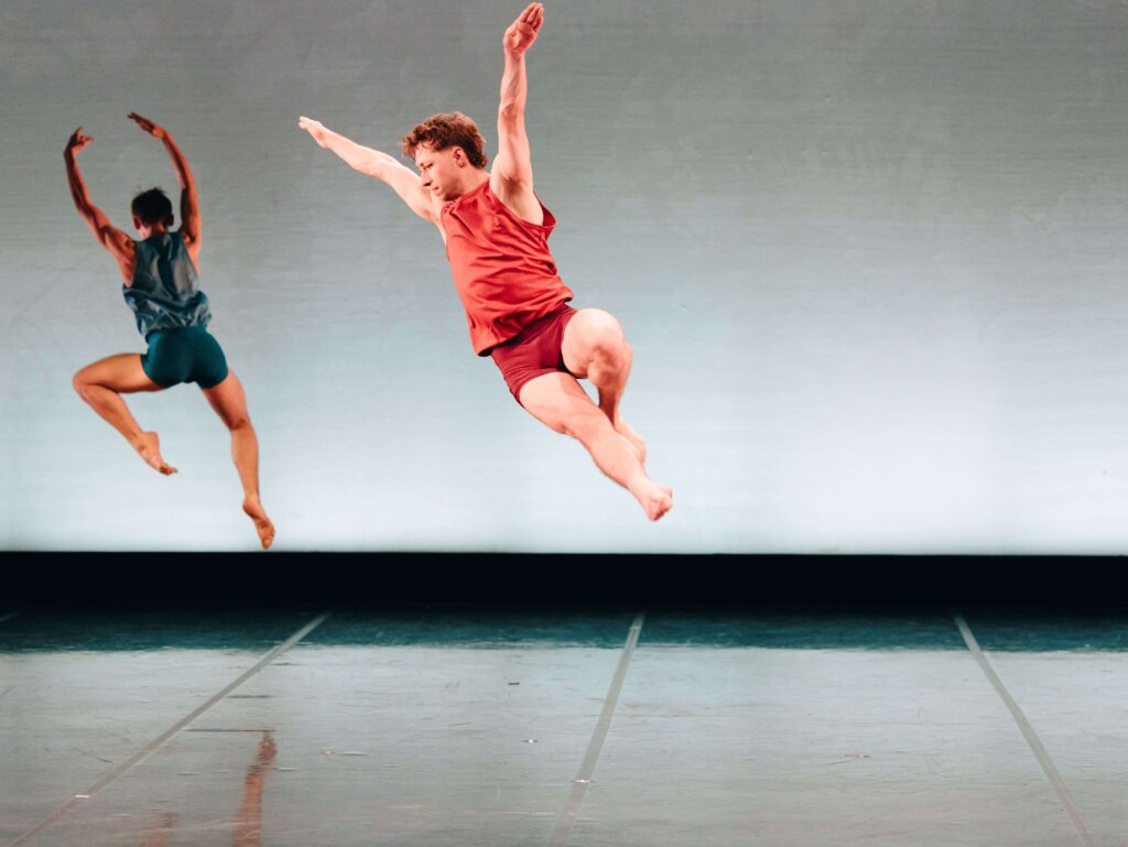 Yorke Dance Project, dancers Pierre Tapon, Harry Wilson in Bella Lewitzky's Kinaesonata