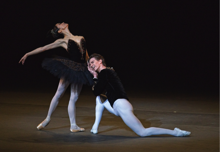 Fumi Kaneko & Vadim Muntagirov in Black Swan