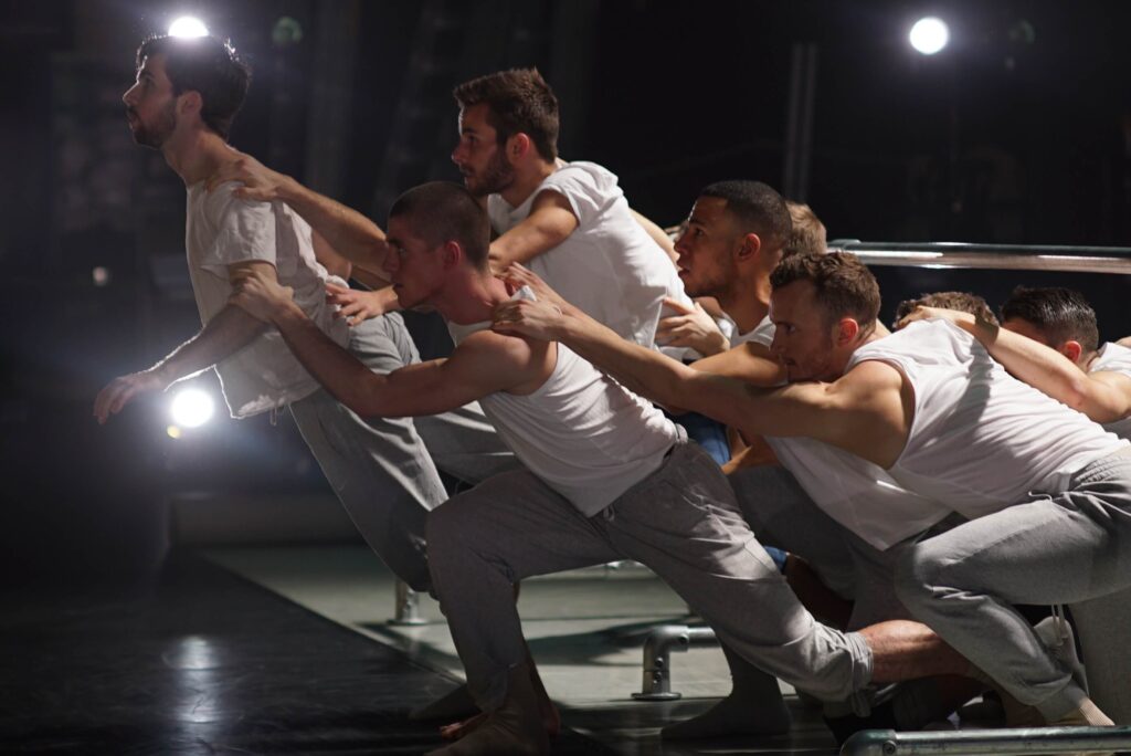 BalletBoyz form a pulling line in Javier de Frutos' Fiction